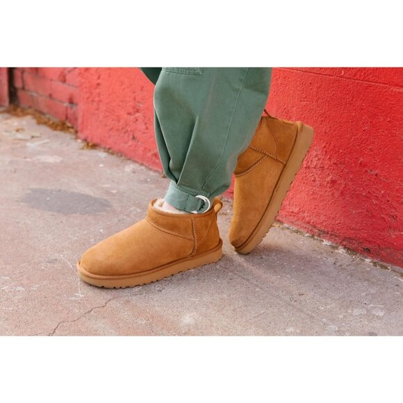 UGG Women's Chestnut Rounded Toe Sheepskin Lining Classic Ultra Mini Boot - Picture 7 of 8